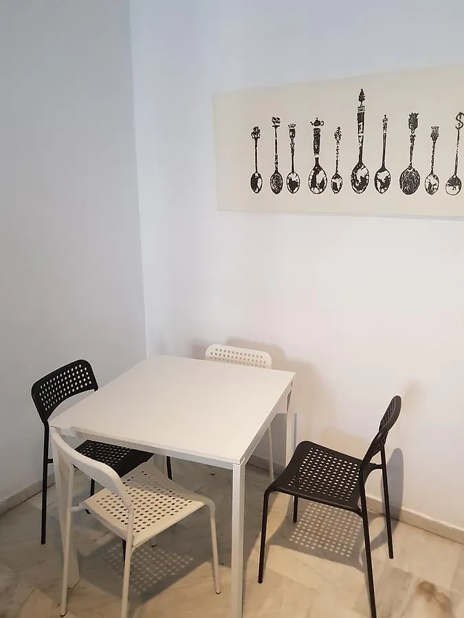 فندق مالقةفي  Plaza Merced 5 إسبانيا